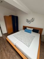 Schlafzimmerschrank und 2 Doppelbetten Bayern - Rottau Vorschau