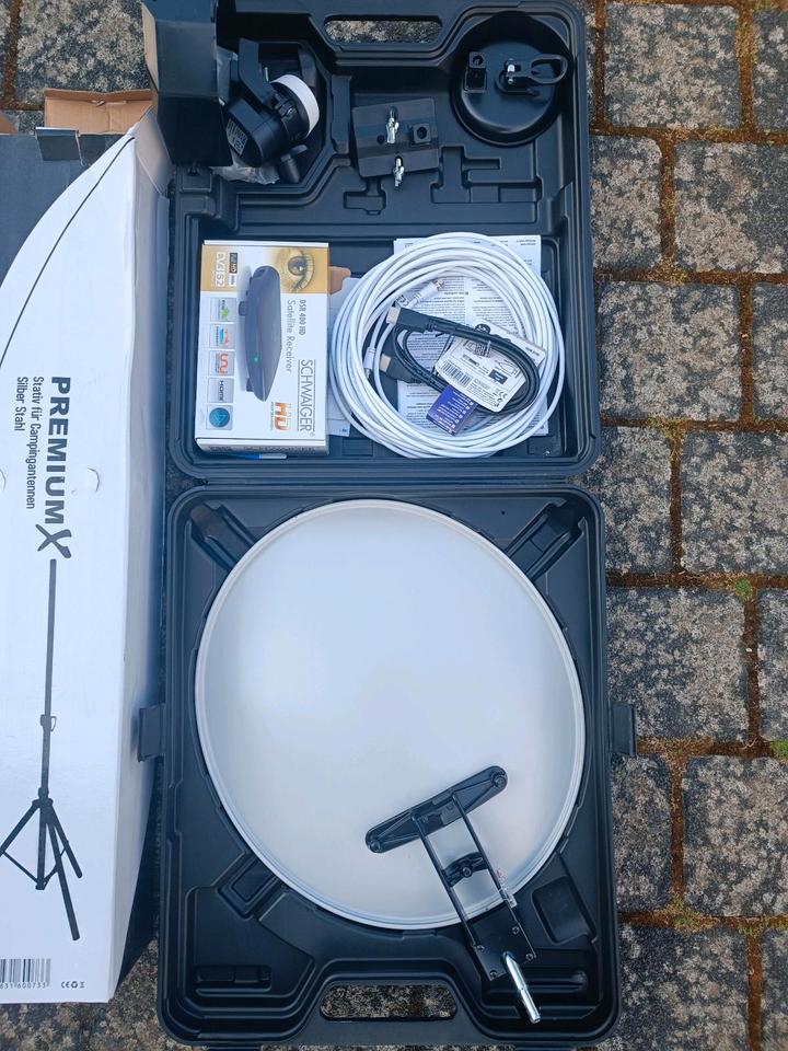 Camping Satellitenanlage Komplettset + Dreibeinstativ, top!! in Osann-Monzel