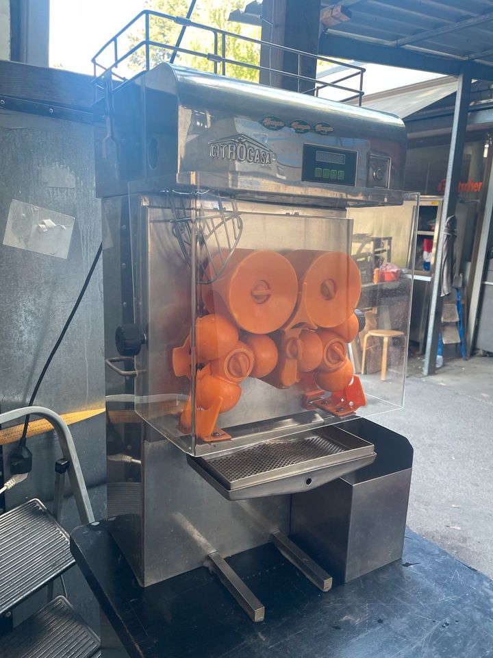 Orangensaft Maschine, funktioniert in Berlin