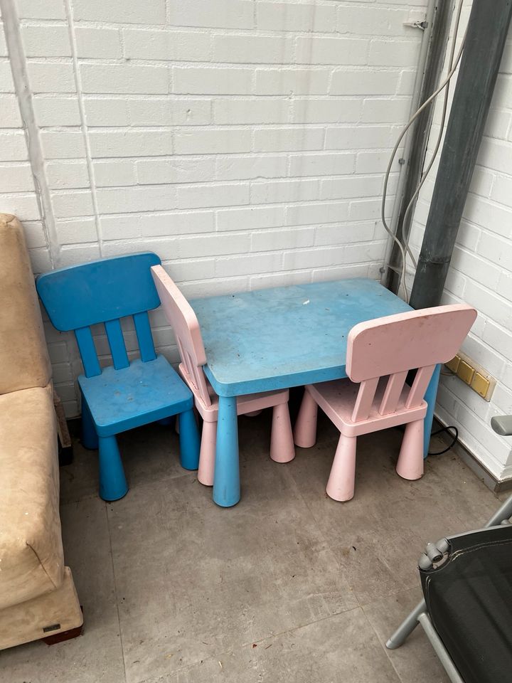 Sofa Tisch Kinder Stühle kindertisch Ikea bis Sonntag in Monheim am Rhein