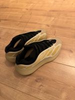 Yeezy 700 V3 Safflower Nordrhein-Westfalen - Siegen Vorschau