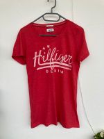 Schönes rotes T-Shirt von Hilfiger Denim Gr. L bzw. 40 Bayern - Marxheim Vorschau