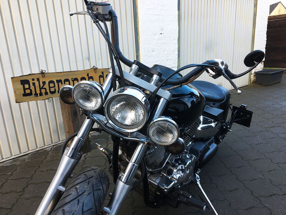 Yamaha XVS 1100 Bobber Umbau* Black Beauty* Einzelstück* TOP* in Süsel