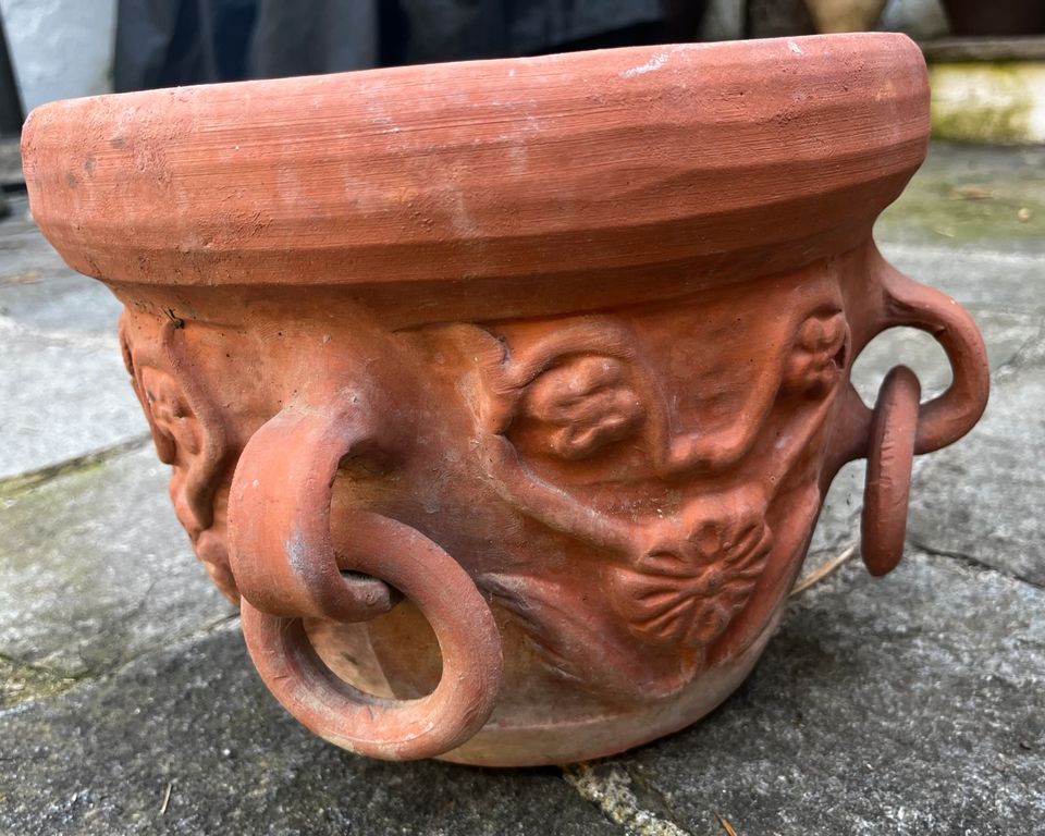 Ausgefallen schöner alter Blumentopf Terracotta Übertopf in Trier