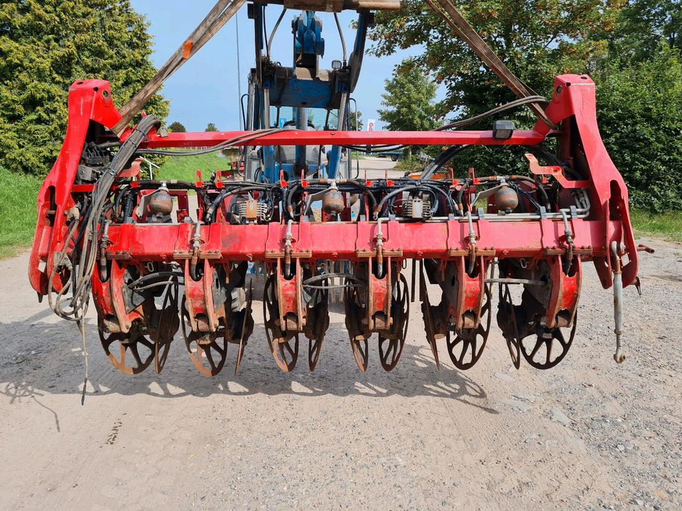 Grimme Rodeaggregat angetriebene Radschare Oppelräder Rübenroder in Harsum