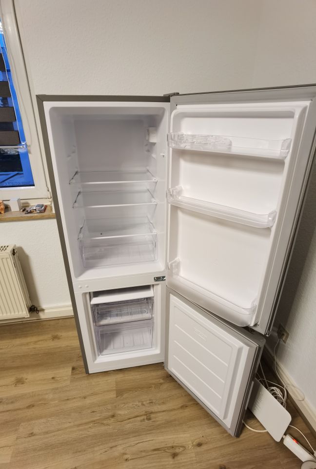 Kühlschrank mit Gefrierfach in Mönchengladbach
