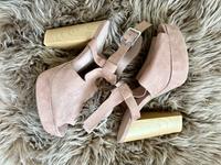 Hohe Keilabsatzschuhe beige braun 37 Bayern - Herzogenaurach Vorschau