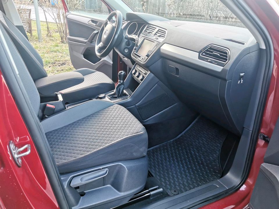 VW Tiguan 1.4 TSI mit Allrad, 8-fach bereift in Hausham