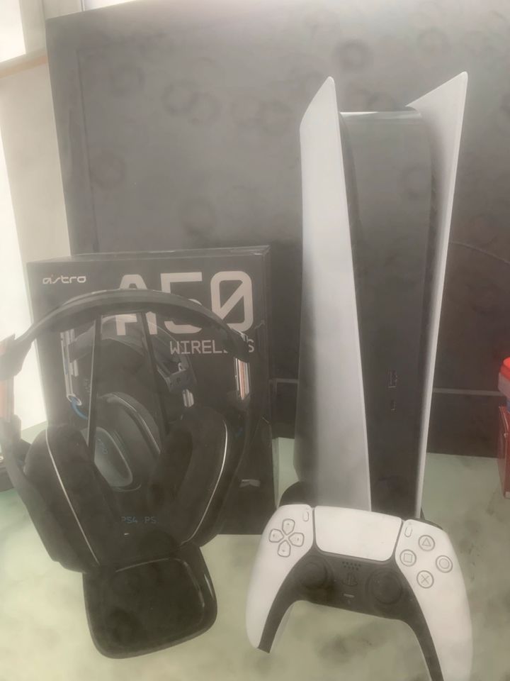 Verkaufe ps5 mit astro Gaming Headset in Isny im Allgäu