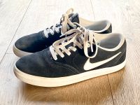 Nike SB Sneaker Gr. 40 1/2 schwarz Skateschuh Hessen - Bad Zwesten Vorschau