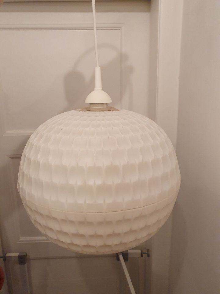 Lampe Leuchte Hängeleuchte Vintage Retro Space Age weiß 50er 60er in Berlin