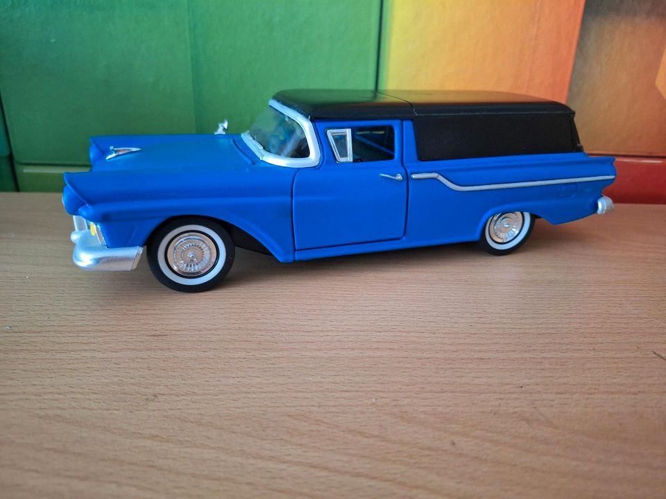 1:18 57er Ford Ranchero in Essen