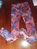 bohoo Leggings Romantisch Rosen Blumen Neu 34-36 xs-s Zuckersüss Hessen - Heusenstamm Vorschau