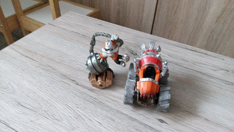 Skylander Superchargers Fahrzeuge + Fahrer in Gelsenkirchen