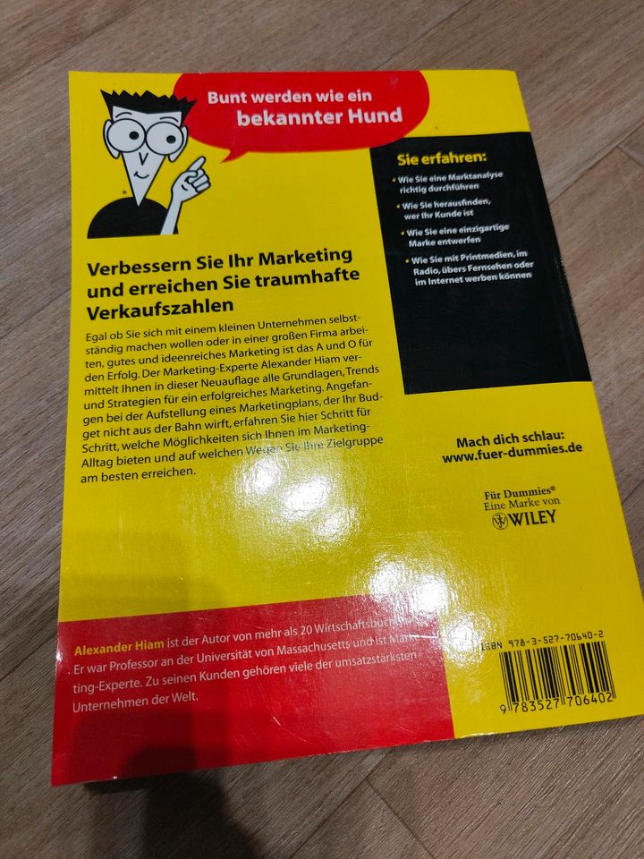 Buch Marketing für Dummies von Alexander Hiam in Homberg (Efze)