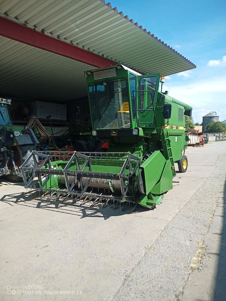 John Deere 1052 in Steinsfeld