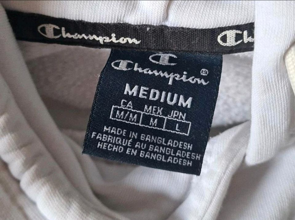 Champion Pullover M in Witzmannsberg