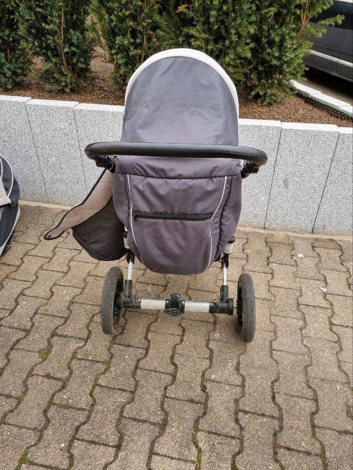 Kinderwagen 3 in 1 mit Zubehör in Korntal-Münchingen