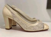 Brautschuhe Pumps viele Modelle Festschuhe Sandalen Hessen - Marburg Vorschau
