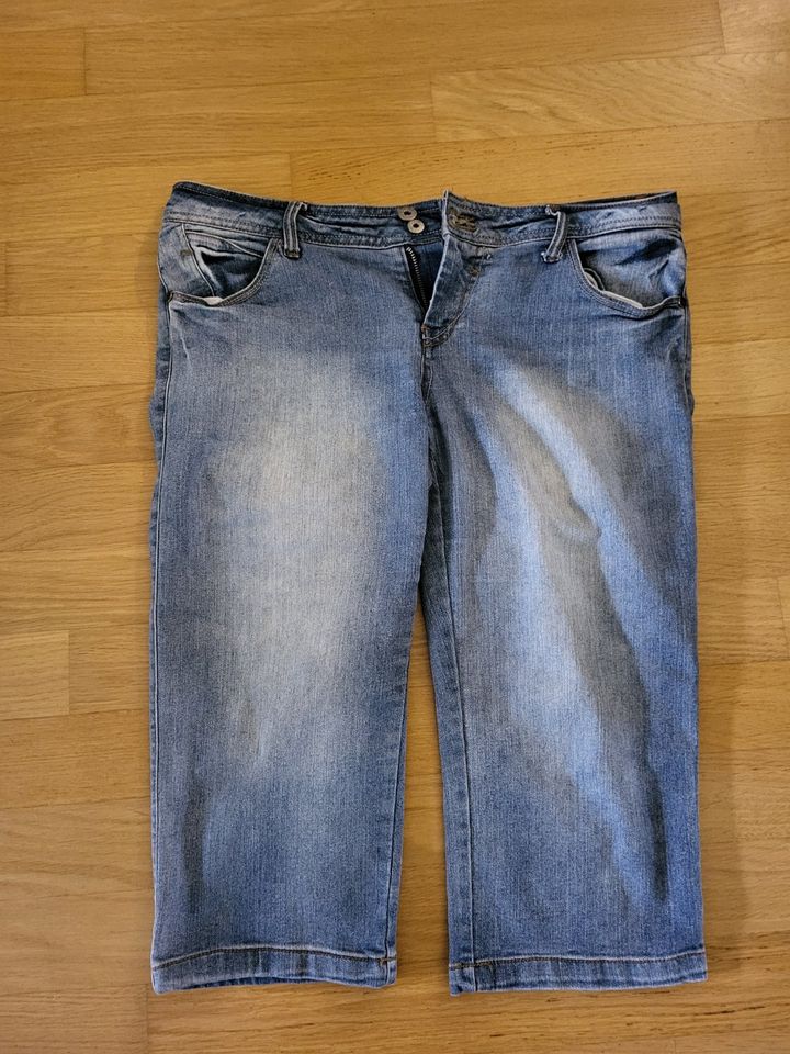 Crash one 176 Shorts Jeans 3/4 in Hattingen
