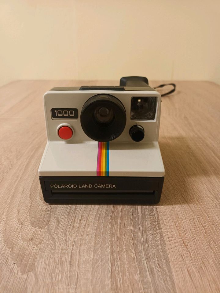 Polaroid Landcamera 1000 + Tragetasche/Etui und Filmkassette in Stuttgart