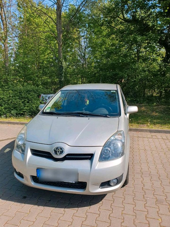 Toyota corolla verso 2008 2.2.  7 sitzer in Potsdam