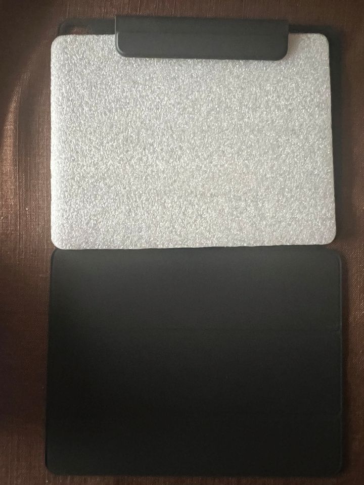 Magnetische Hülle iPad Pro 12,9 in Niedernhausen