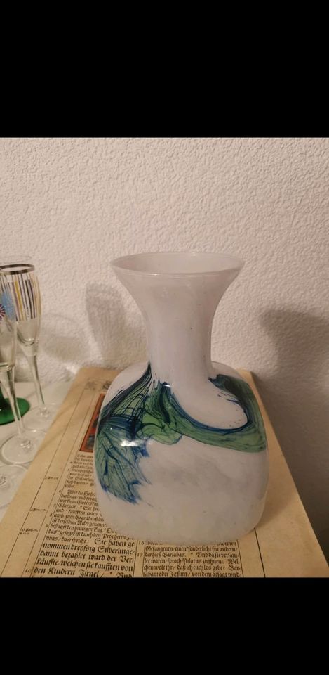Vase aus blauem, weißem und grünem Muranoglas in Gummersbach