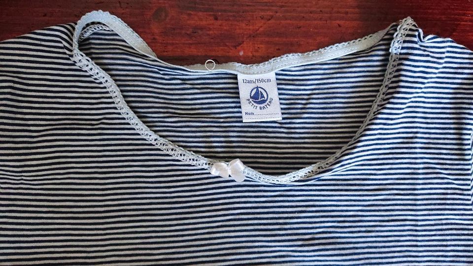 schwarz-weißes Ringelshirt Shirt Petit Bateau Gr. 150 in Berlin