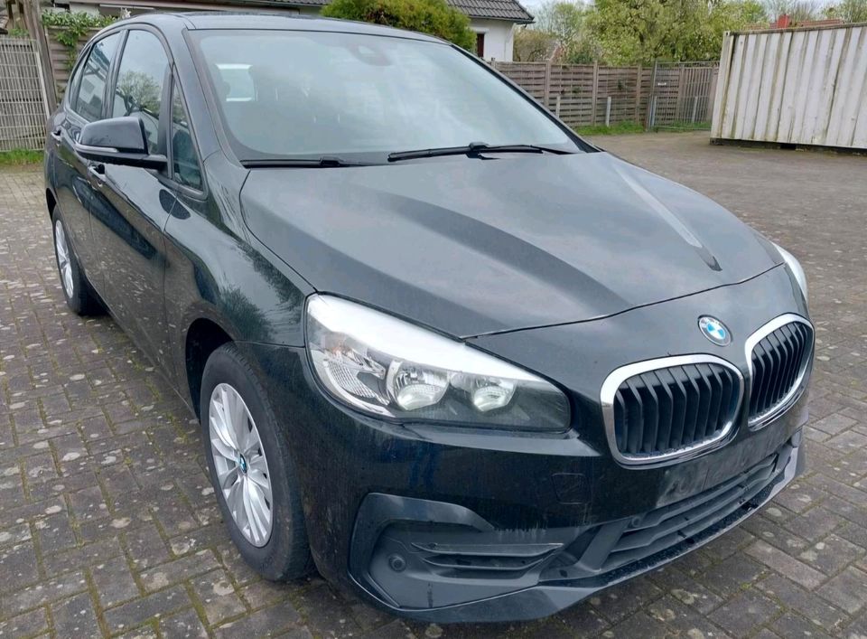 BMW F45 218d Active Tourer Bj.2019 Navi Scheckheft in Gummersbach