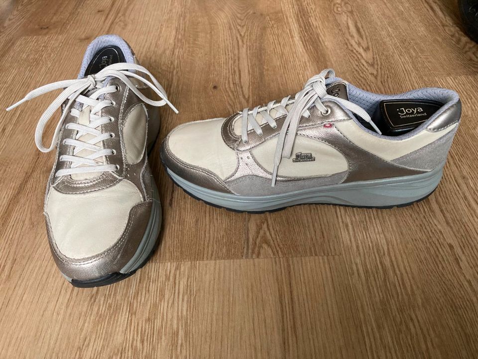 Joya Schuhe/Sneaker Echtleder - creme/silber NP: 220€ Schweiz in Köln -  Braunsfeld | eBay Kleinanzeigen ist jetzt Kleinanzeigen