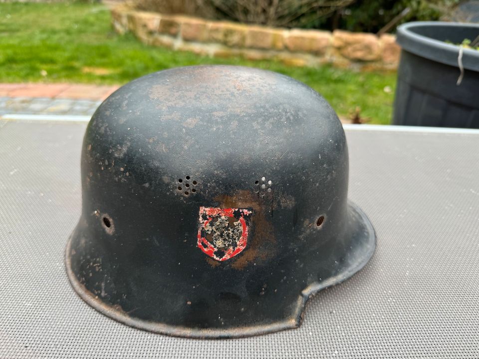 Helm 2. WK in Heusenstamm