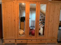 Massivholz Kleiderschrank + Doppelbett Nordrhein-Westfalen - Ruppichteroth Vorschau