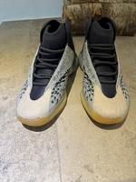 AdidasYeezy Basketball Quantum Gr. 42, 2/3 Nordrhein-Westfalen - Selm Vorschau