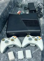 Xbox 360 Slim 250gb und 2 Controller Niedersachsen - Negenborn Vorschau