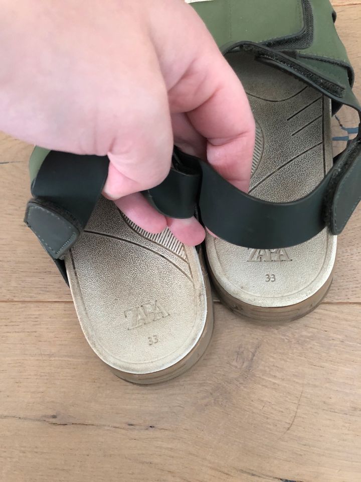 Zara Jungen Sommer Schuhe, Sandalen gr. 33 in Bielefeld