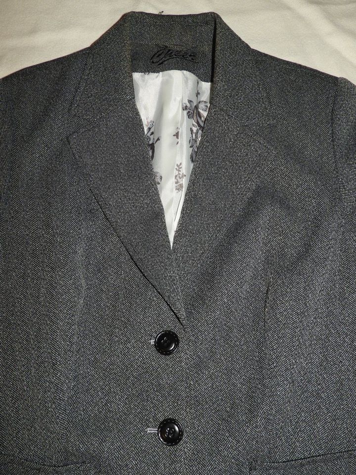 grau Gräten Muster Blazer Sakko Gr. 42 XL von Cheer in Berlin