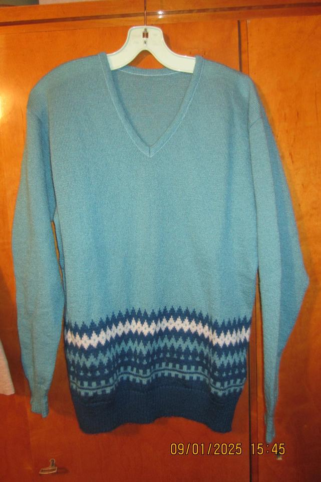 Strickjacke + Pullover Herren Gr. 48 zu verschenken in Potsdam