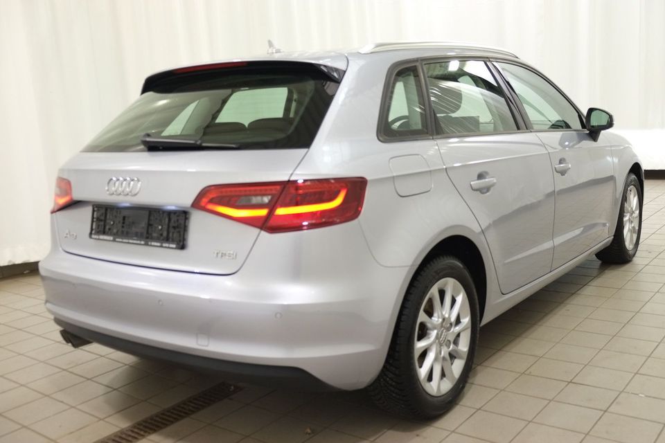 Audi A3 Sportback 1,4 TSFI S tronic Navi Xenon Sitzh. in Greiz