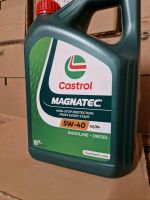 CASTROL MAGNATEC  5 W 40.  4 Liter Motoröl 35 €. ANGEBOOOT Nordrhein-Westfalen - Oberhausen Vorschau