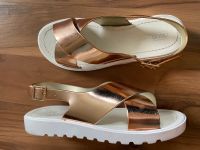 Asos Sandalen Plateau 38 Bronze metallic Baden-Württemberg - Altshausen Vorschau