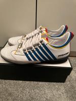 Dsquared Sneaker Größe 43 weiß mit blau, gelb und rot. NEU Hessen - Bruchköbel Vorschau