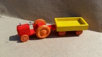 DDR ?  Holzspielzeug Miniatur Traktor Schlepper mit Hänger Brandenburg - Senftenberg Vorschau