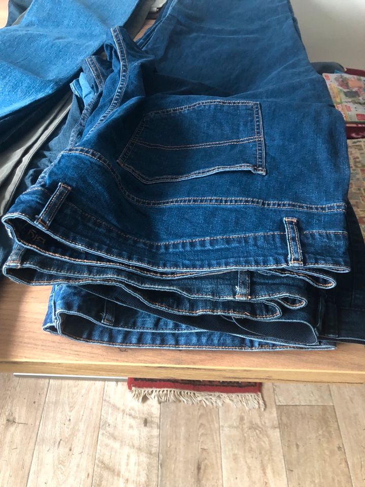 Herren Jeans, Größe 65/69,Oberteile, Jacken, usw. in München