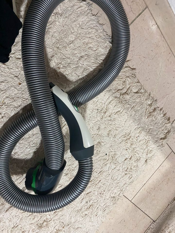 Vorwerk VT300 saugschlauch günstig abzugeben in Steinfurt