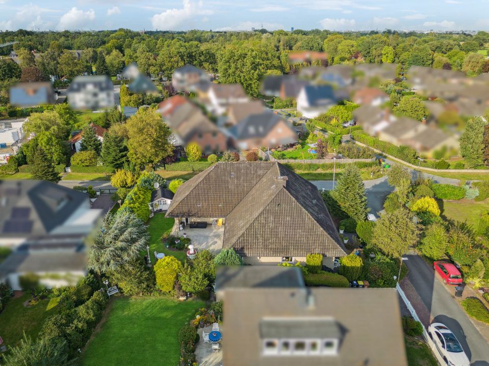 Wohntraum mit Ausbaumöglichkeiten: Walmdachbungalow in Stuhr-Moordeich! in Stuhr