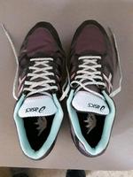 Asics Gel Sportschuh mit Spikes, Gr 26,5 Brandenburg - Welzow Vorschau