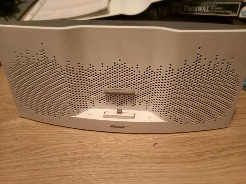 Bose SoundDock XT speaker weiß / dunkelgrau [für iOS] in Besigheim