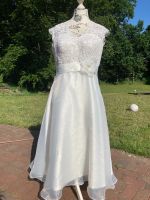 Brautkleid/ Hochzeitskleid Gr. 44 Niedersachsen - Diepenau Vorschau
