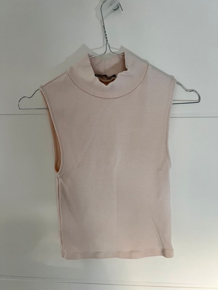 Zara Top Rollkragen beige in Bad Abbach